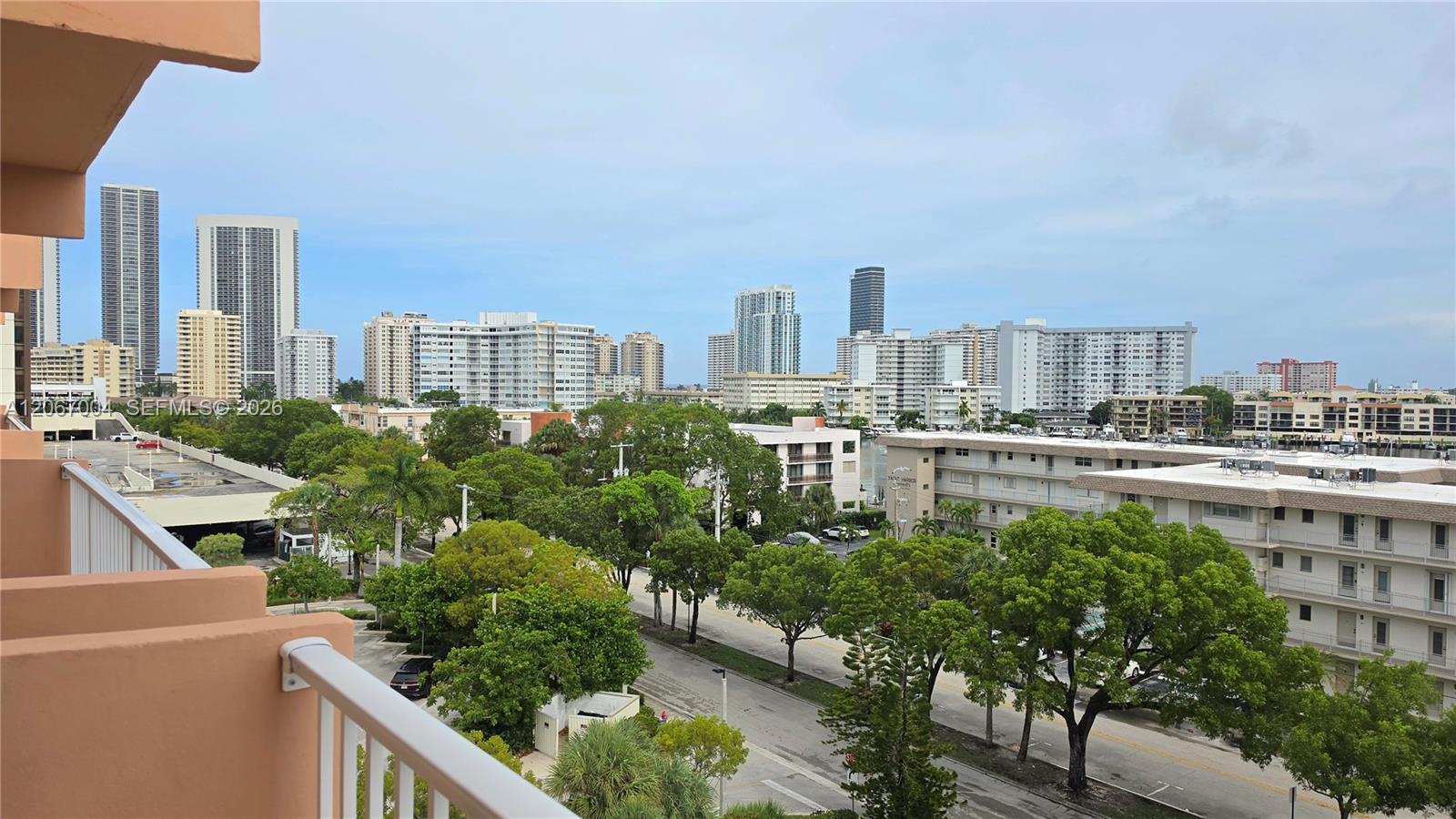 2200 E Hallandale Beach Blvd # 709, Hallandale Beach FL 33009