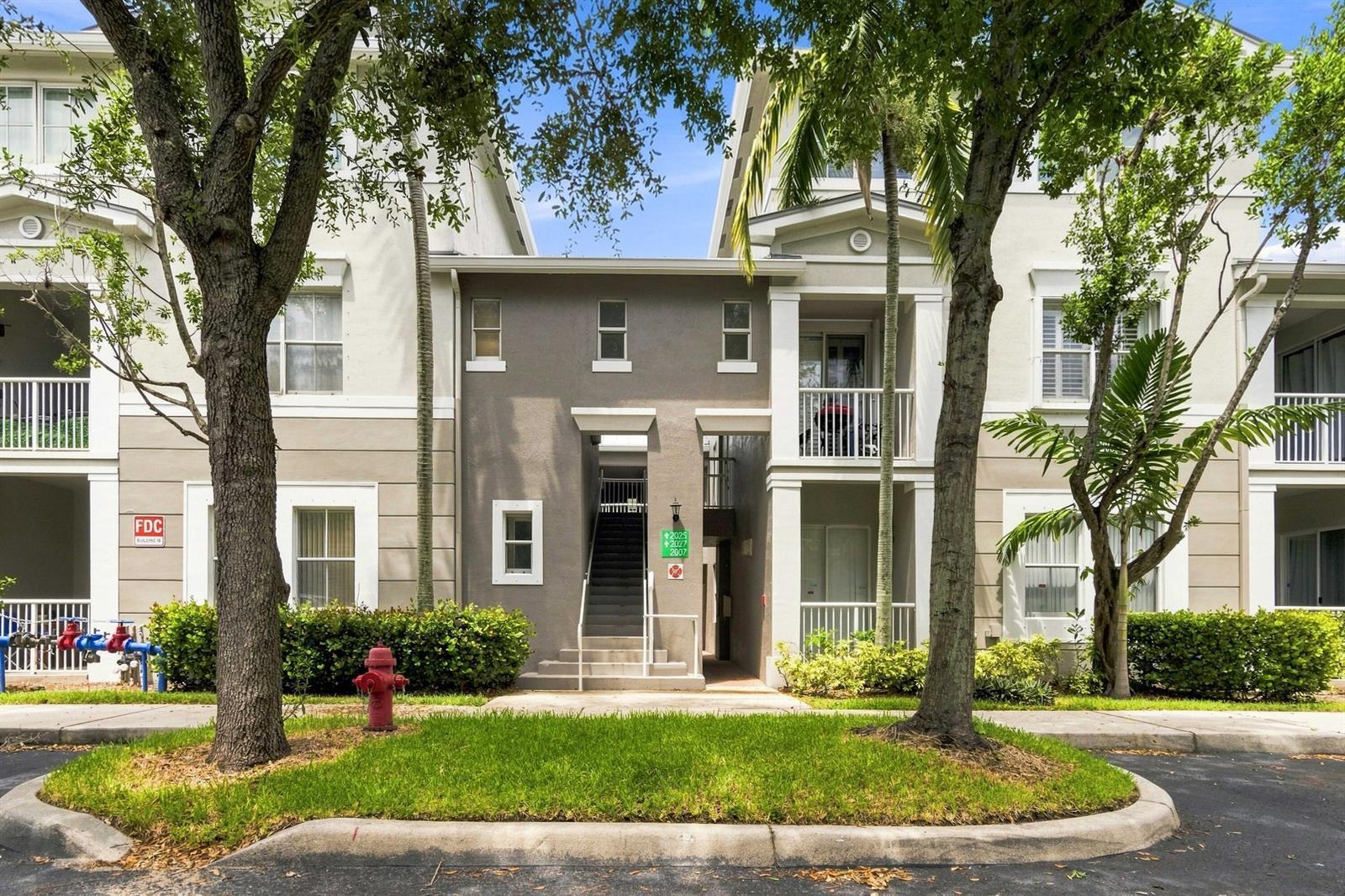 2007 SHOMA Drive # 2007, Royal Palm Beach FL 33414