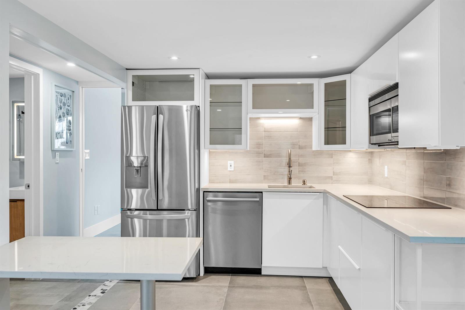 828 NE 17TH Way # 2, Fort Lauderdale FL 33304