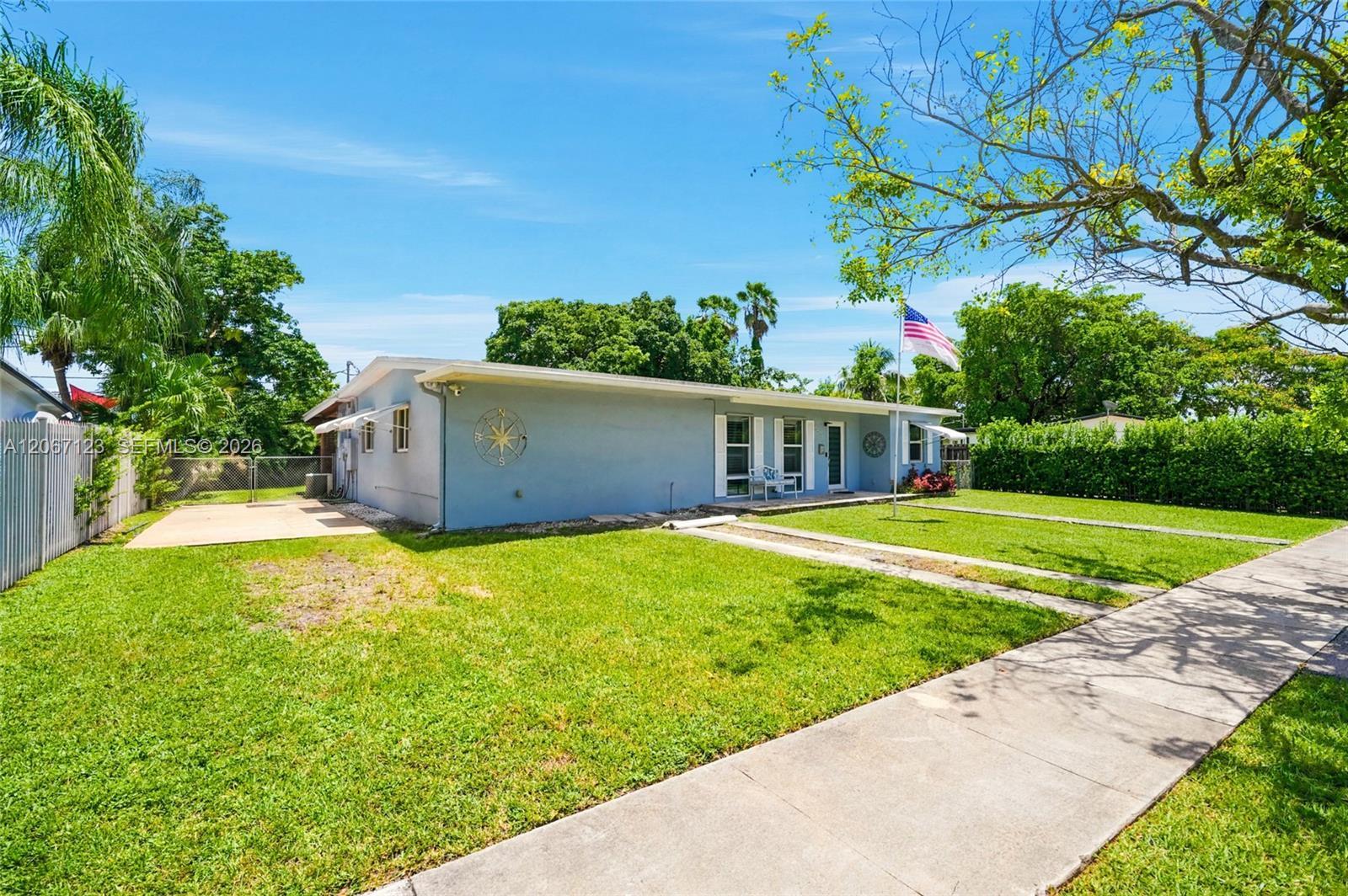 5525 SW 112th Ave, Miami FL 33165