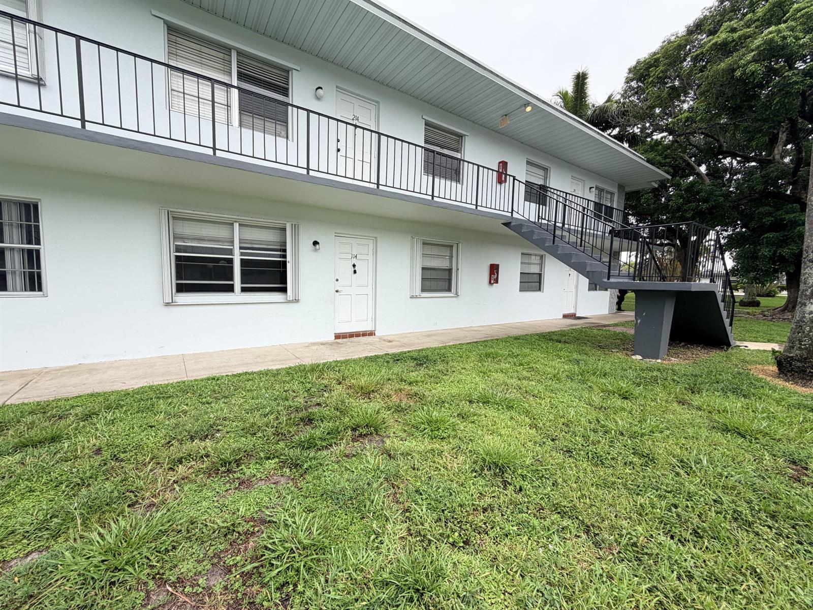 6191 SW 37th Street Apt 114, Davie FL 33314