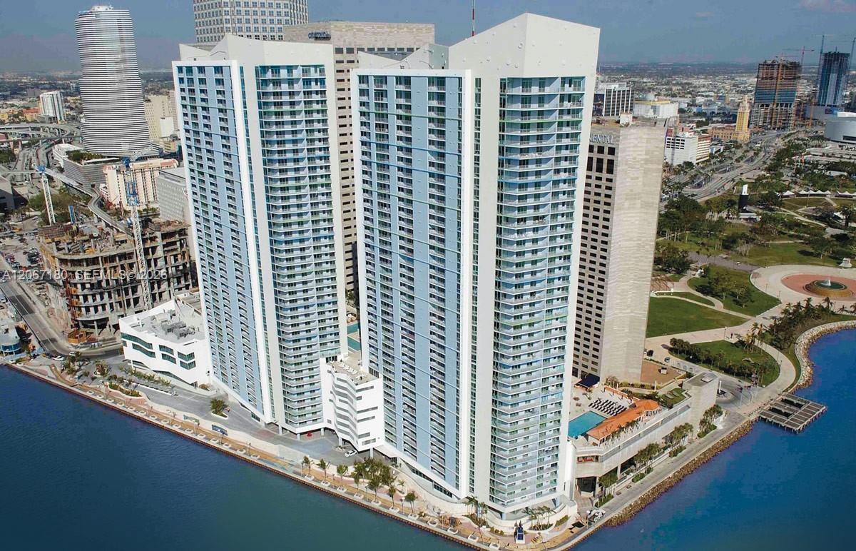 325 S Biscayne Blvd # 3314, Miami FL 33131