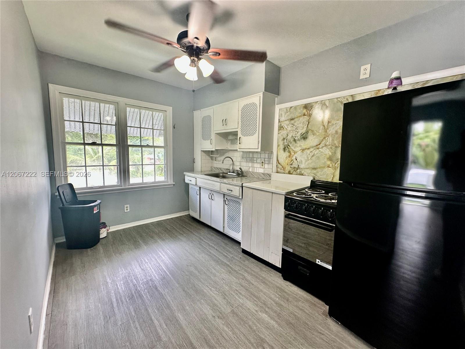 1260 NE 115th St # 4, Miami FL 33161
