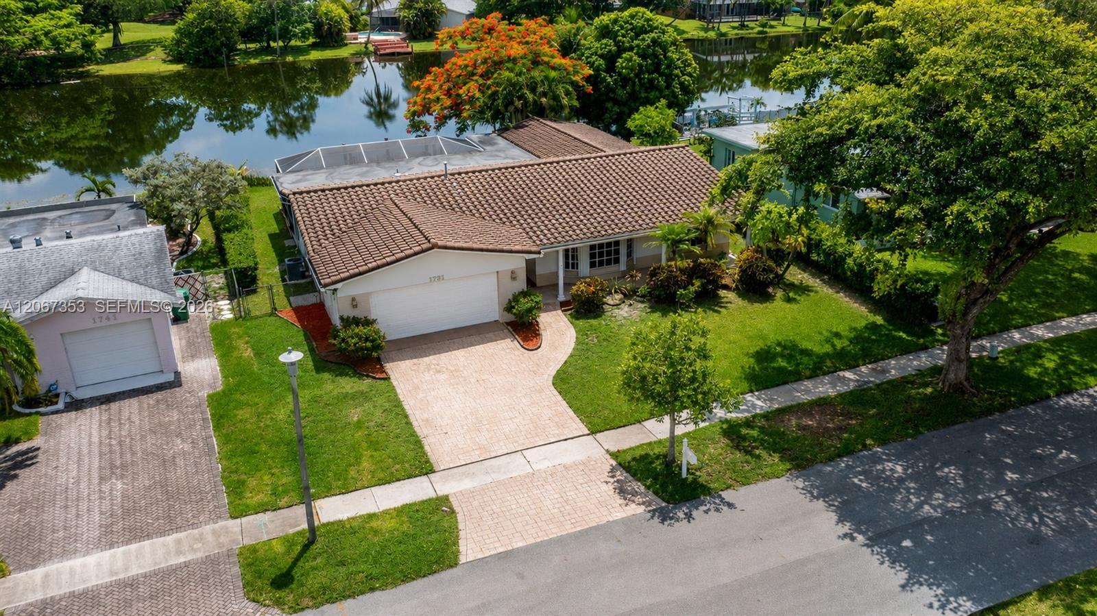 1731 NW 108th Ave, Pembroke Pines FL 33026