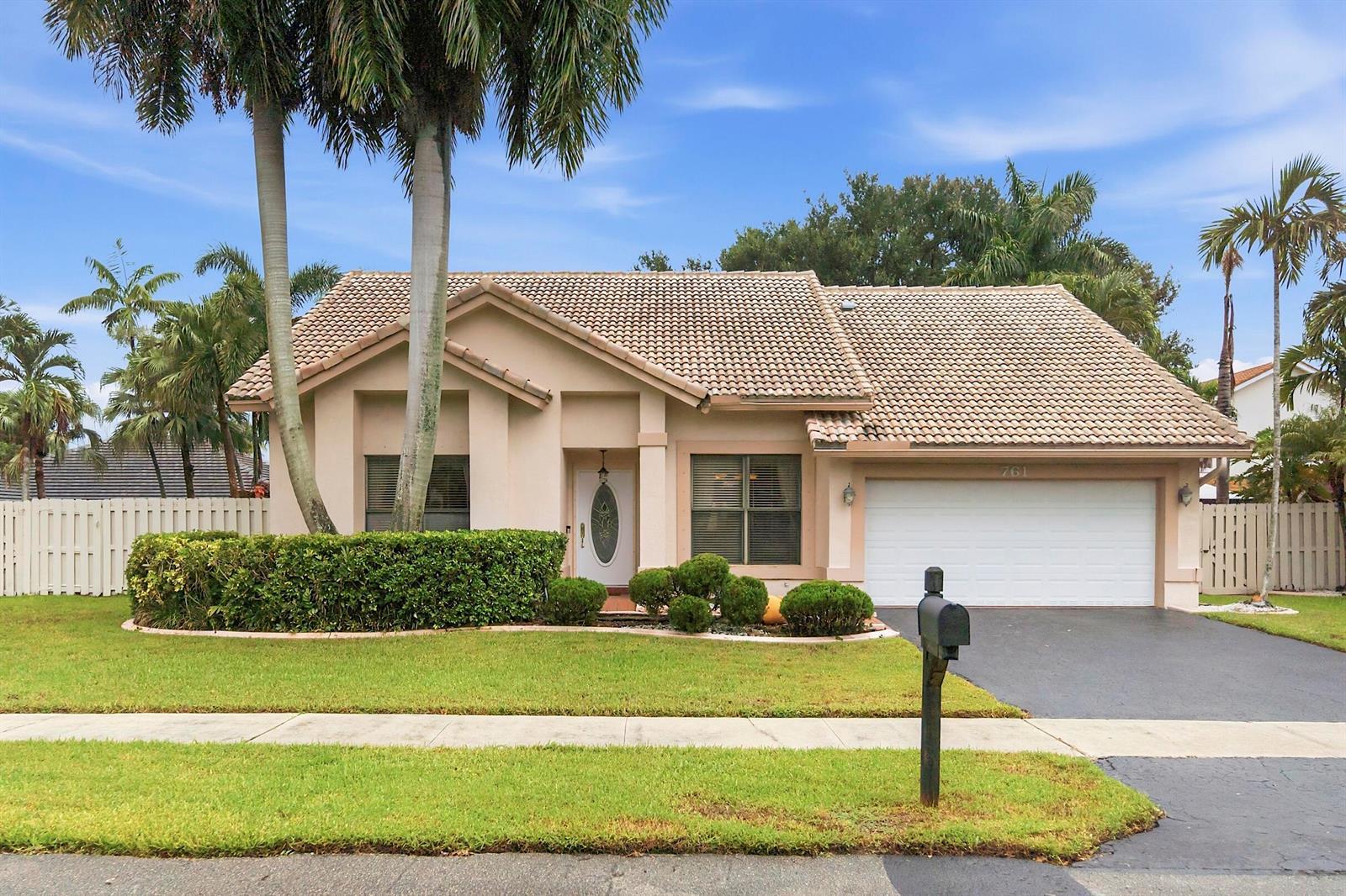 761 Greenbriar Avenue, Davie FL 33325