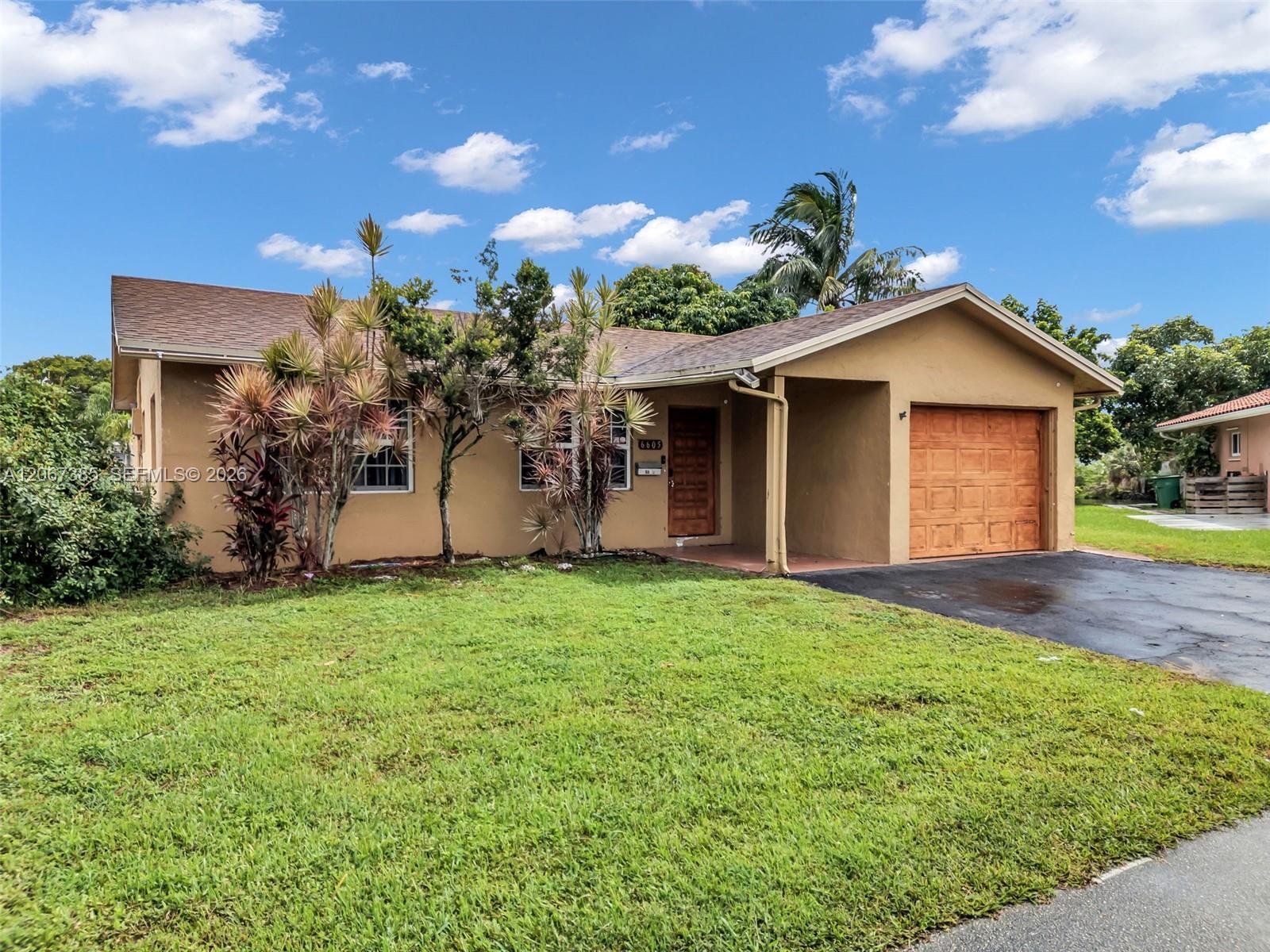 6605 NW 77th St, Tamarac FL 33321