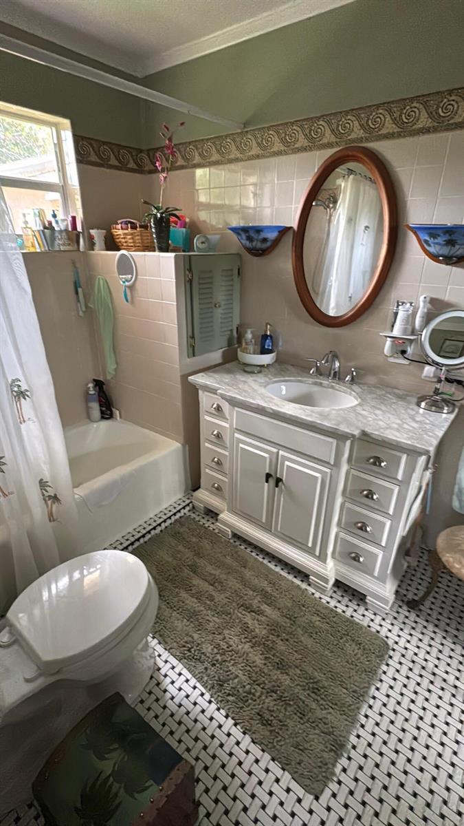 2869 SE 1st Place, Boynton Beach FL 33435
