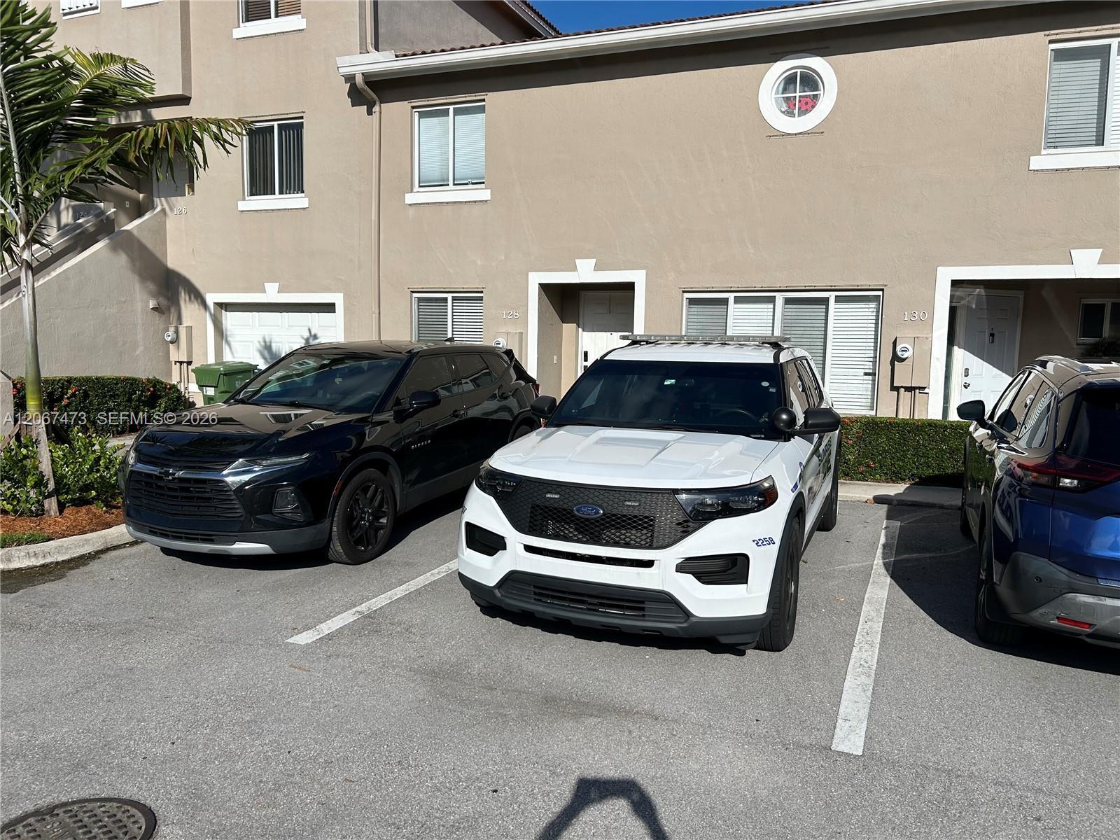 128 Riviera Cir # 128, Weston FL 33326