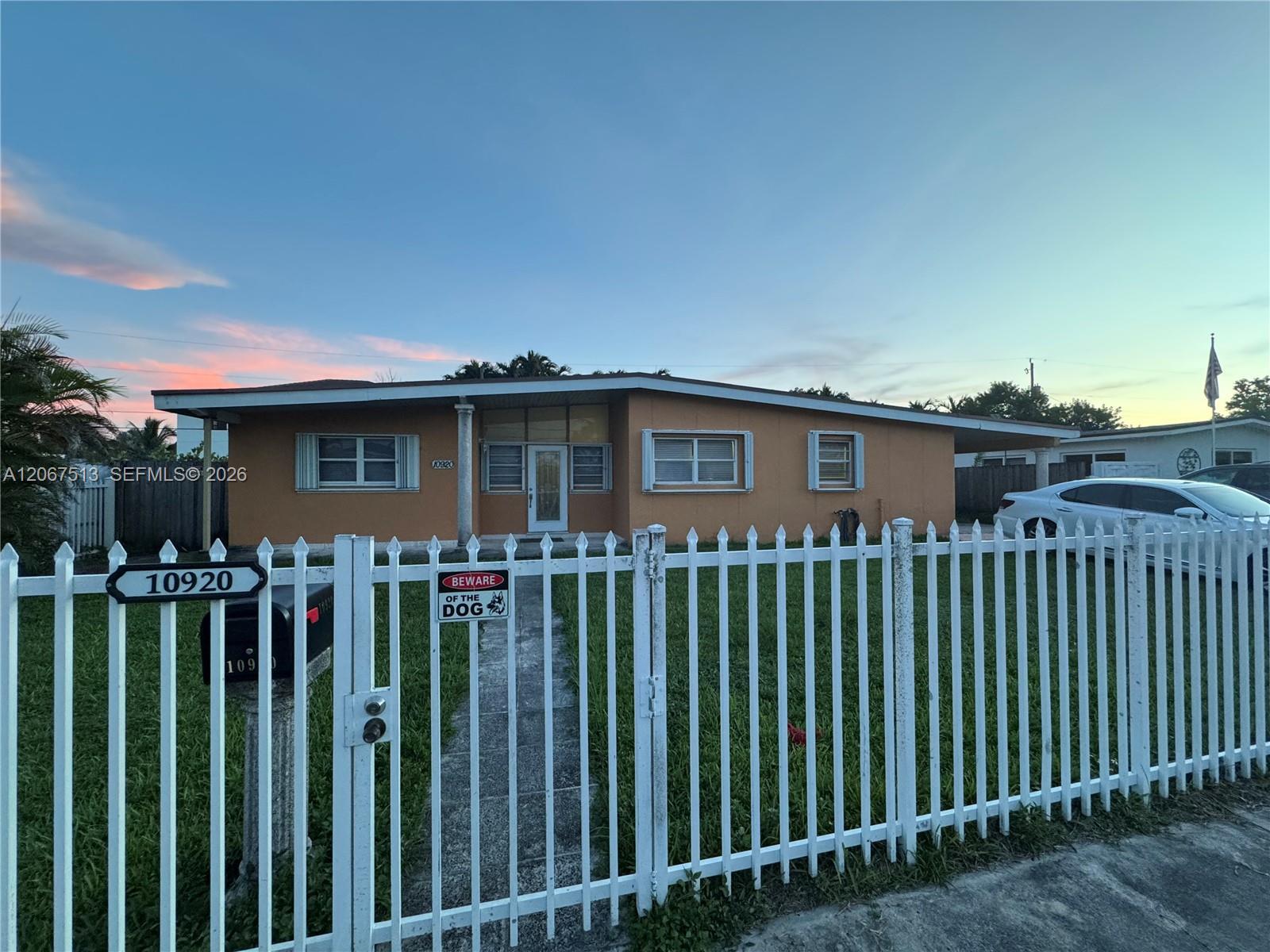 10920 Westwood Lake Dr, Miami FL 33165