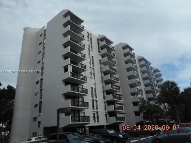 4800 Bayview Dr # 802, Fort Lauderdale FL 33308