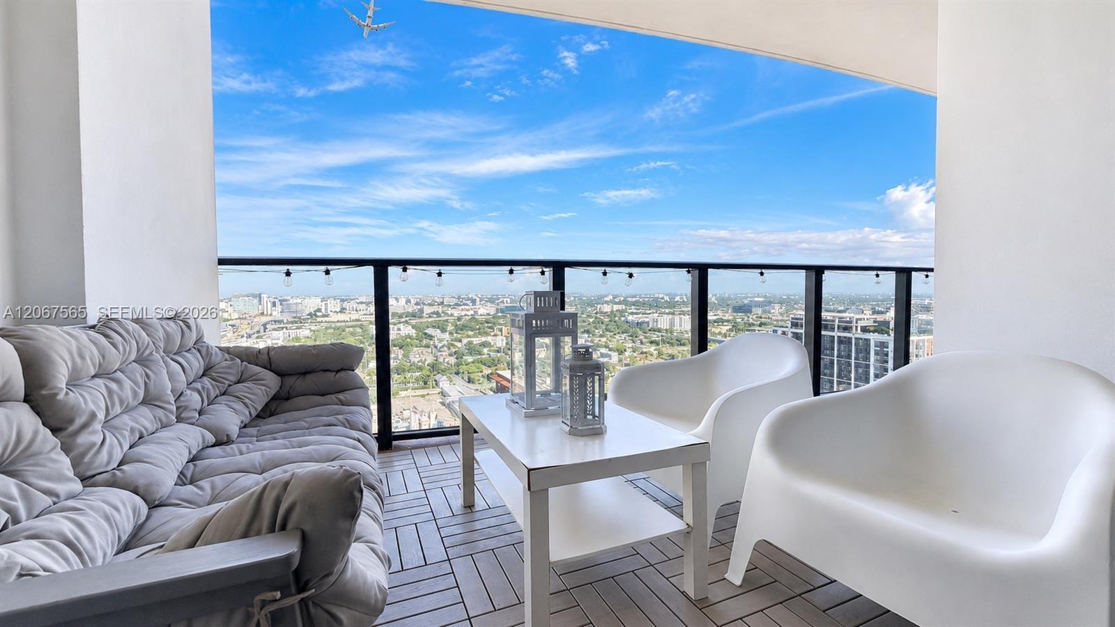 1600 NE 1st Ave # 2512, Miami FL 33132