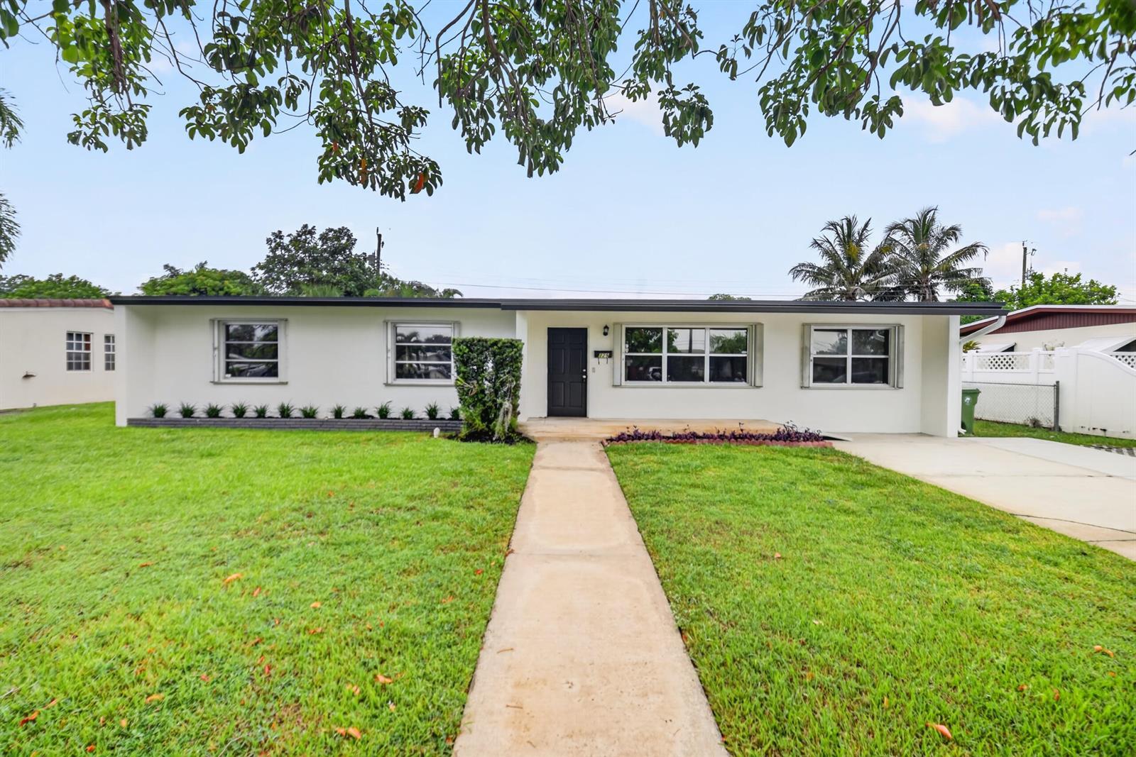 129 GREENBRIER Drive, Palm Springs FL 33461