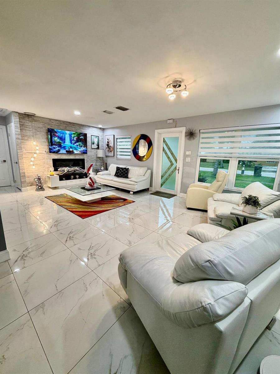 3407 TACONIC Drive, West Palm Beach FL 33406