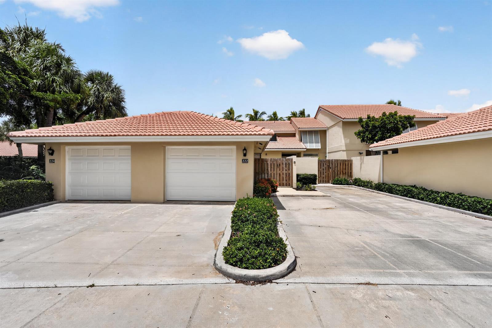 222 Old Meadow Way, Palm Beach Gardens FL 33418