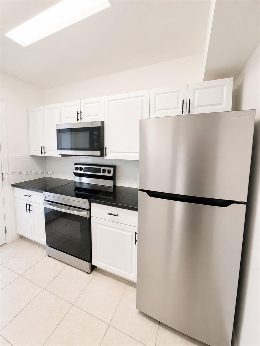 500 E Country Club Cir # 4, Plantation FL 33317