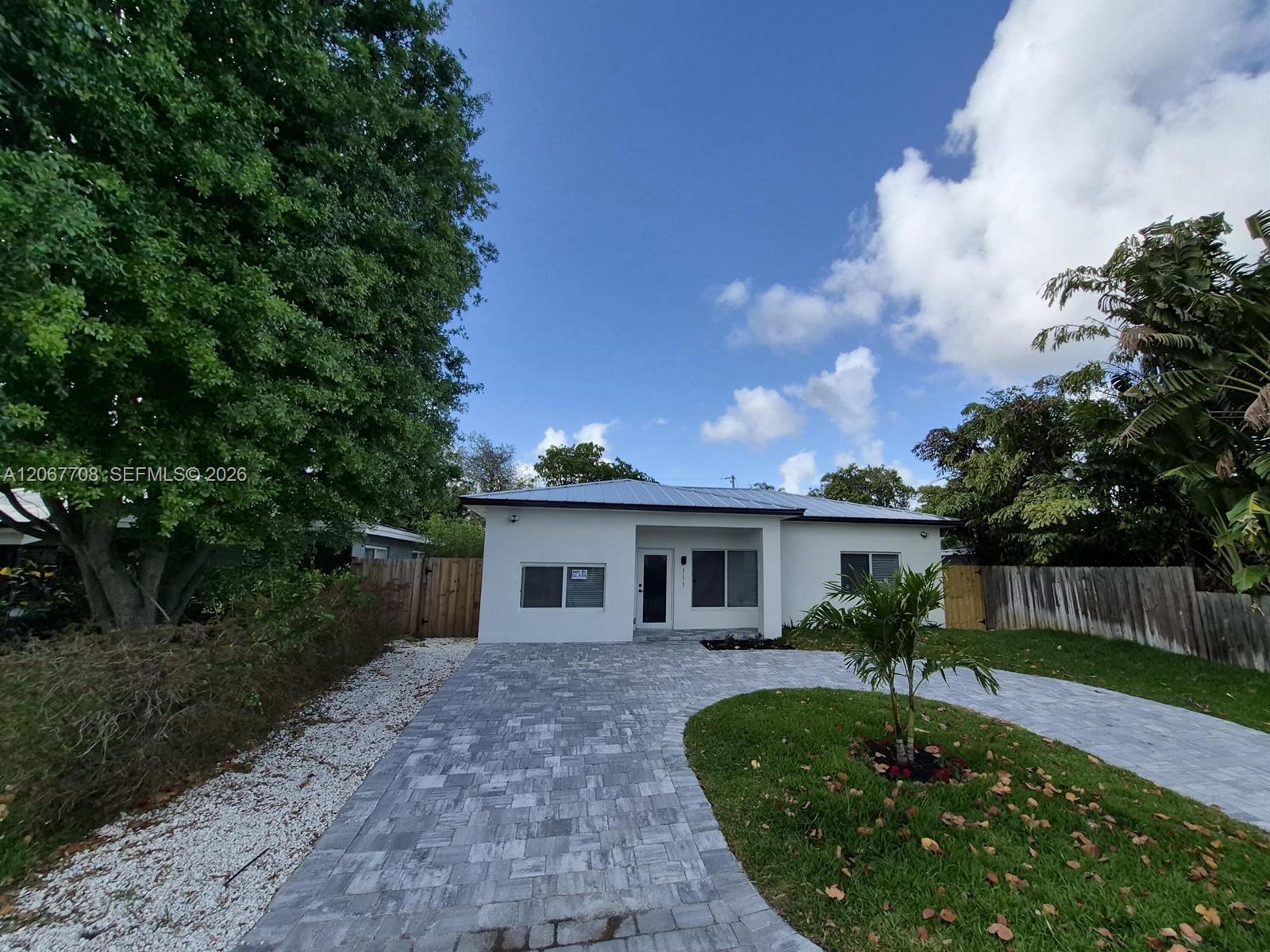 111 NE 45th St, Oakland Park FL 33334