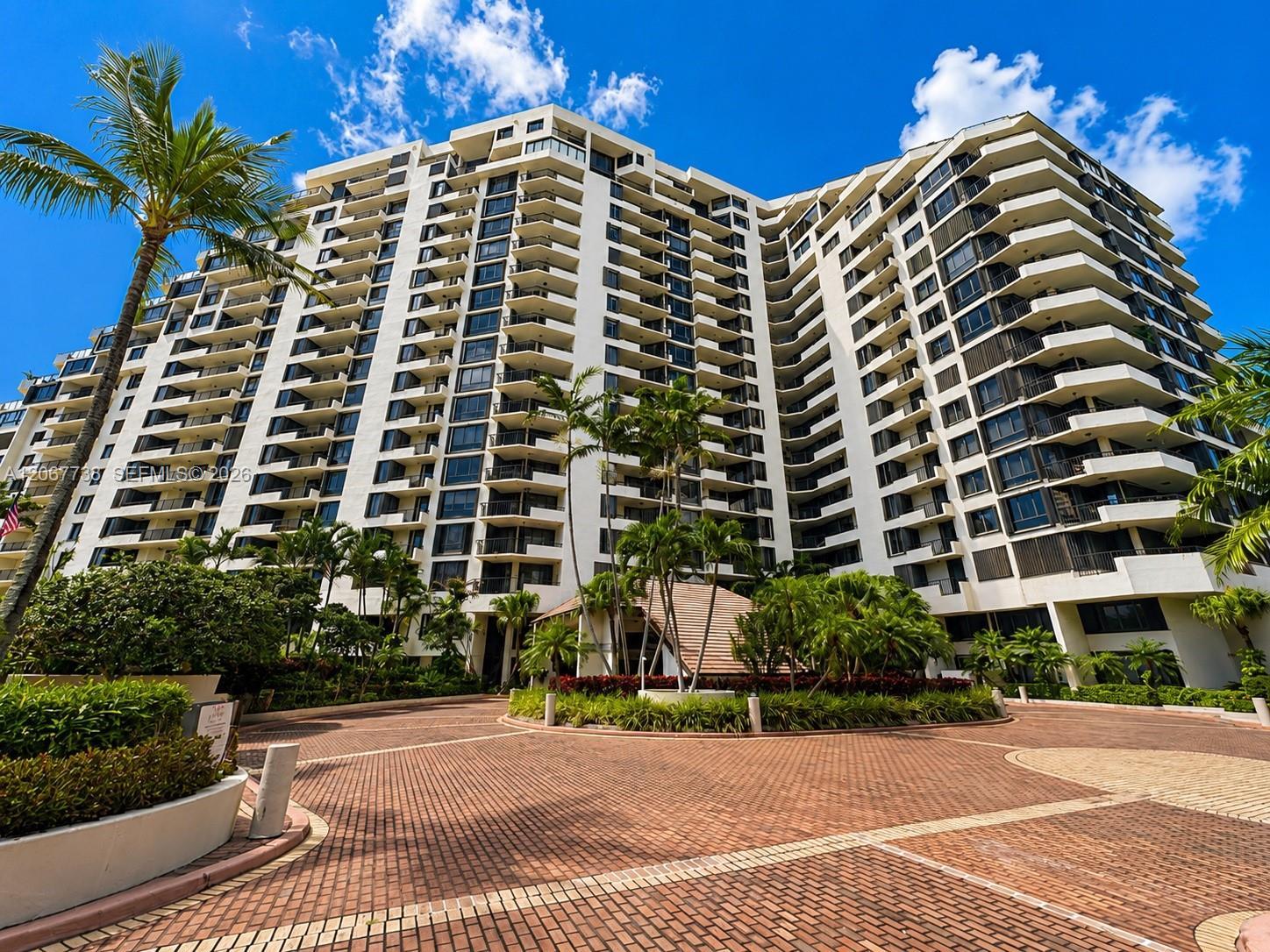 520 Brickell Key Dr # A1710, Miami FL 33131