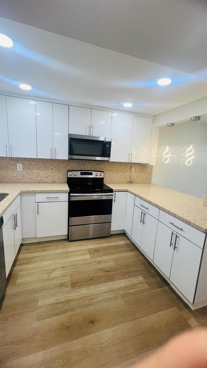 8345 SUNRISE LAKES Boulevard # 304, Sunrise FL 33322