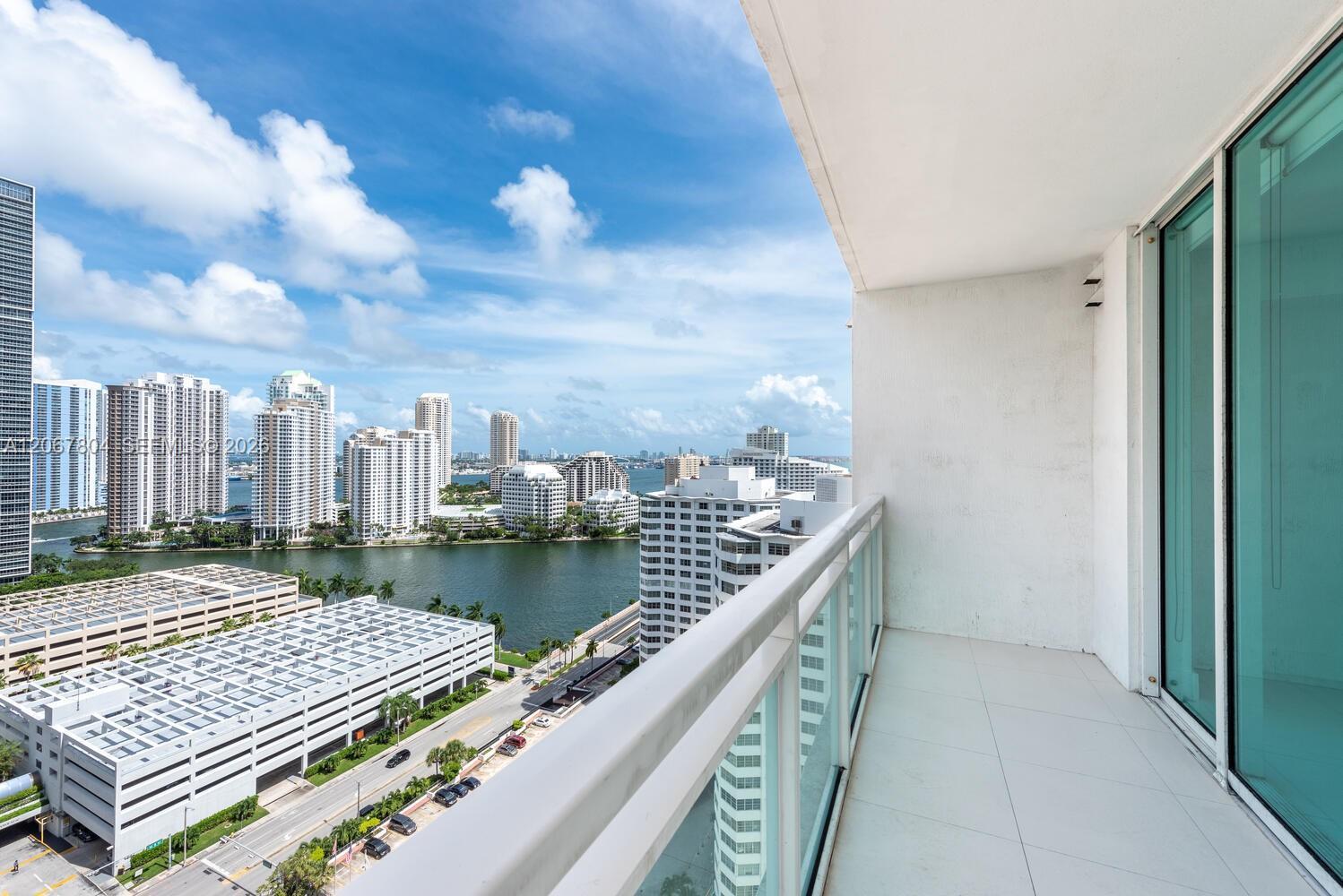 950 Brickell Bay Dr # 2208, Miami FL 33131
