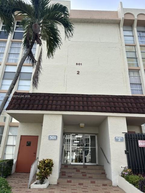 501 Three Islands Blvd # 205, Hallandale Beach FL 33009