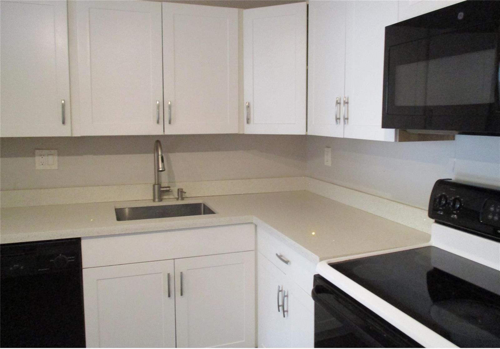 2731 TAFT Street # 201, Hollywood FL 33020