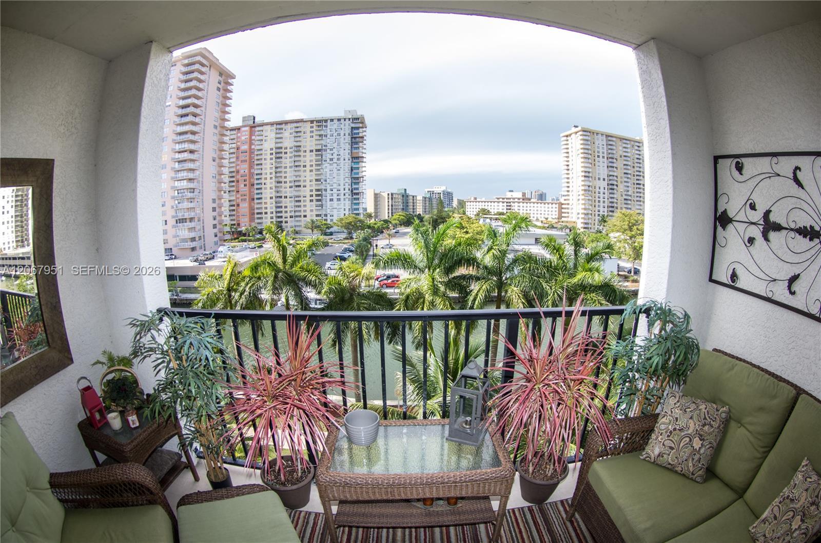 17150 N Bay Rd # 2512, Sunny Isles Beach FL 33160