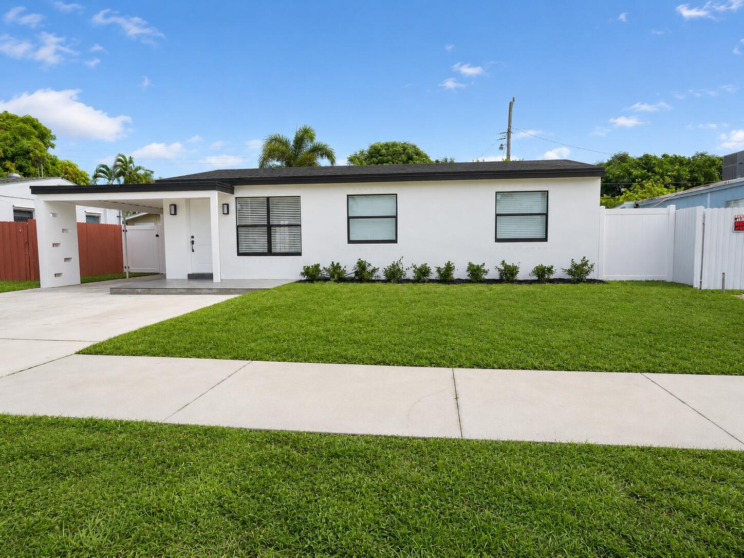 2013 Longwood Road, West Palm Beach FL 33409