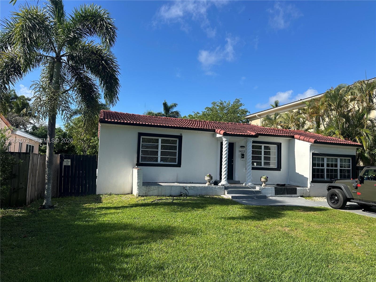 1422 Wiley St, Hollywood FL 33020