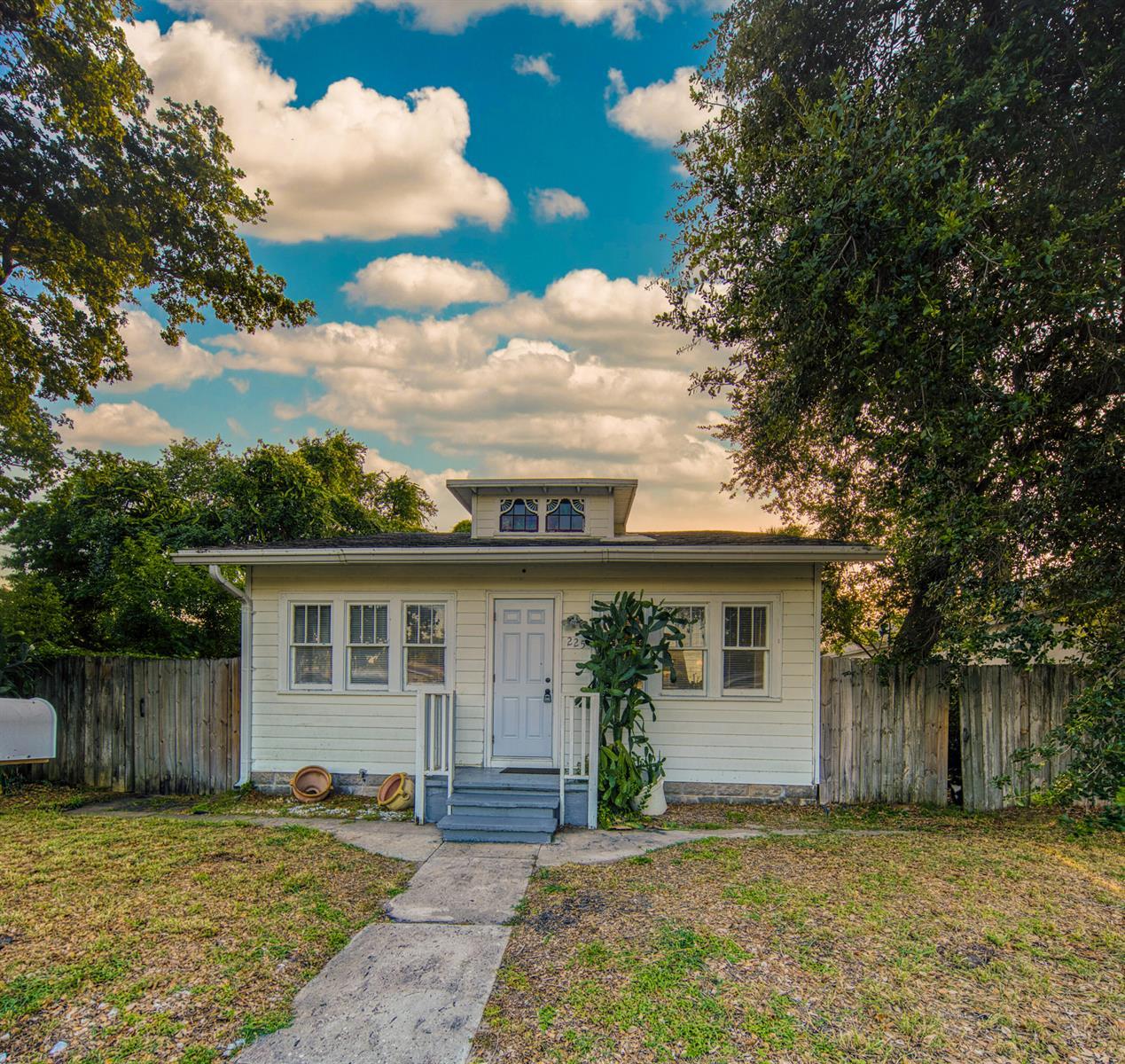225 S K Street, FL 33460