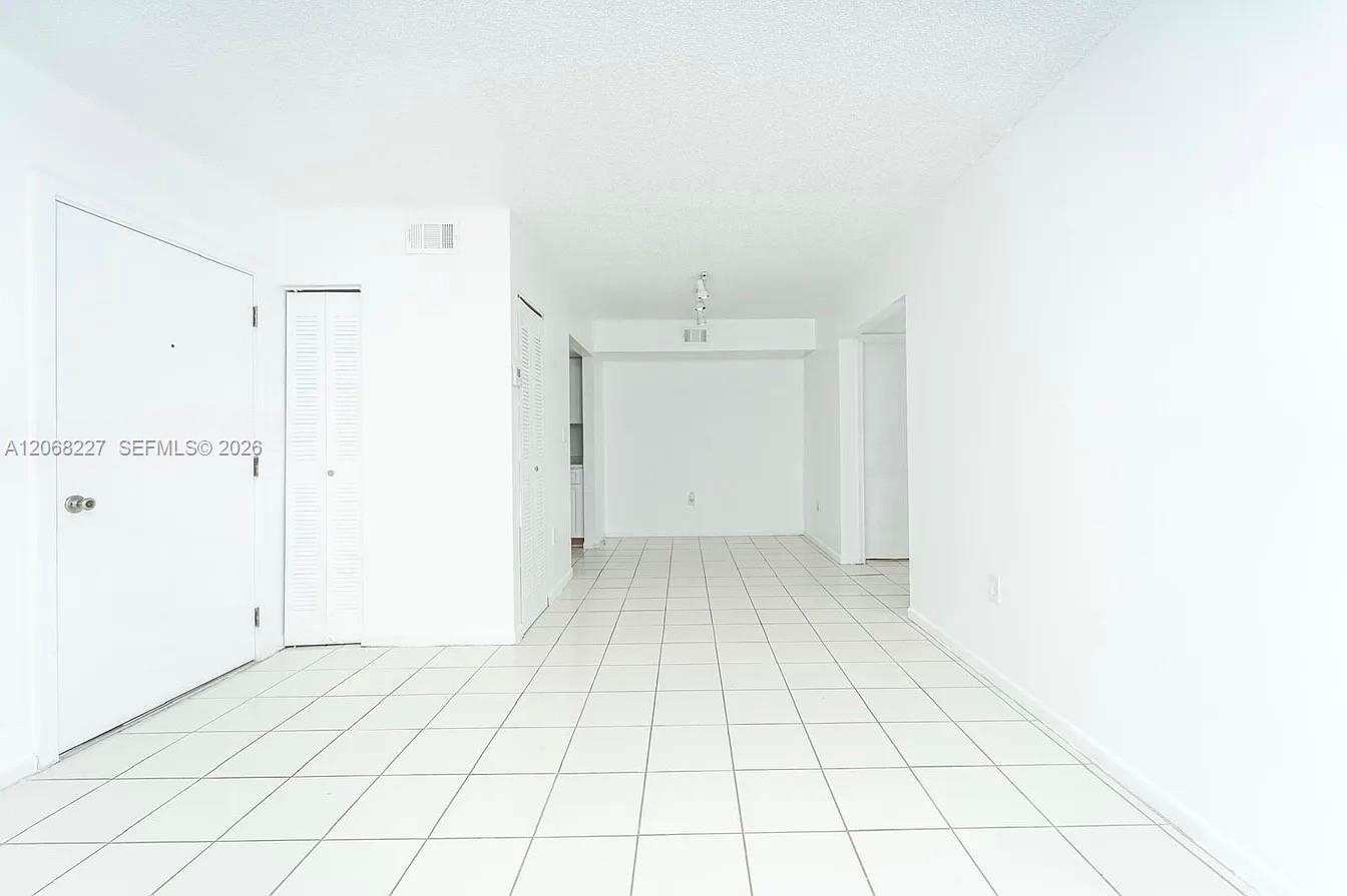 576 NW 114th Ave # 203, Sweetwater FL 33172