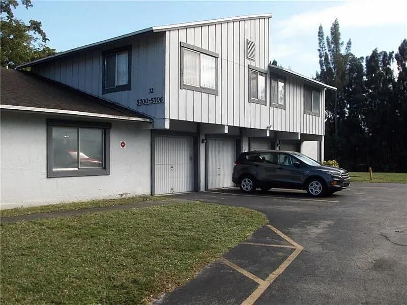 5702 NW 21ST Street # B, Lauderhill FL 33313