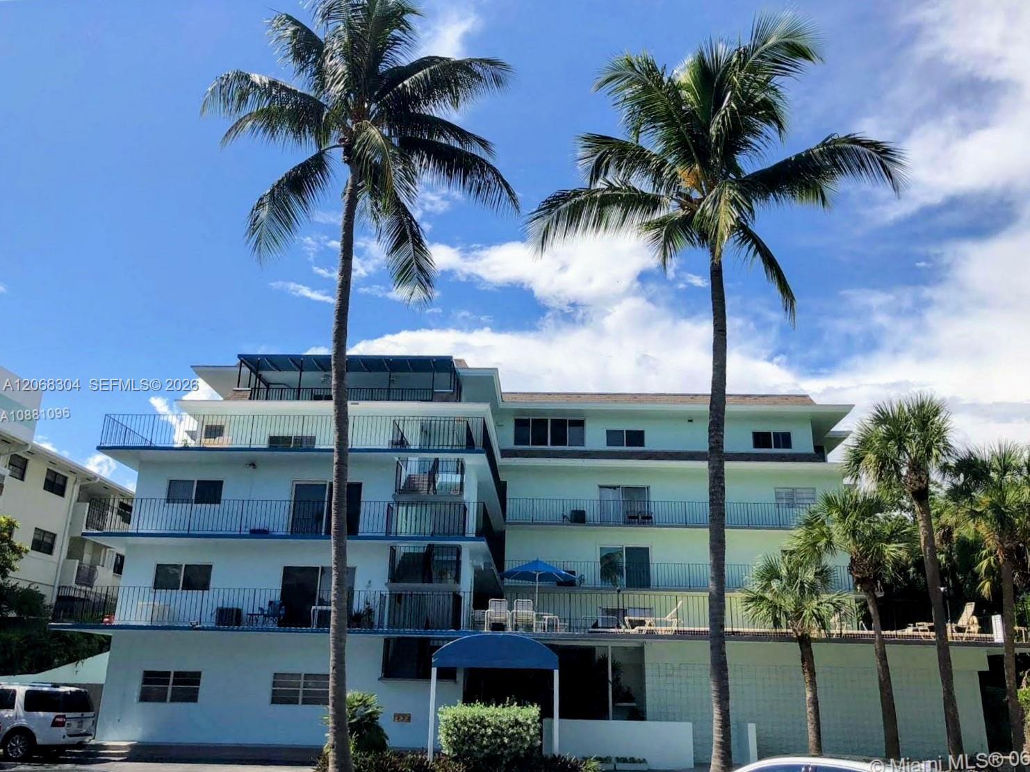 2539 S BAYSHORE DR, Coconut Grove FL 33133