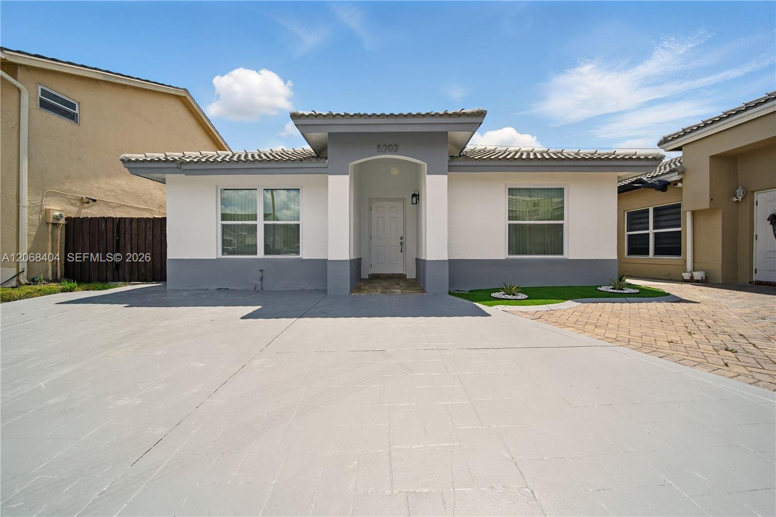 5202 NW 187th St, Miami Gardens FL 33055