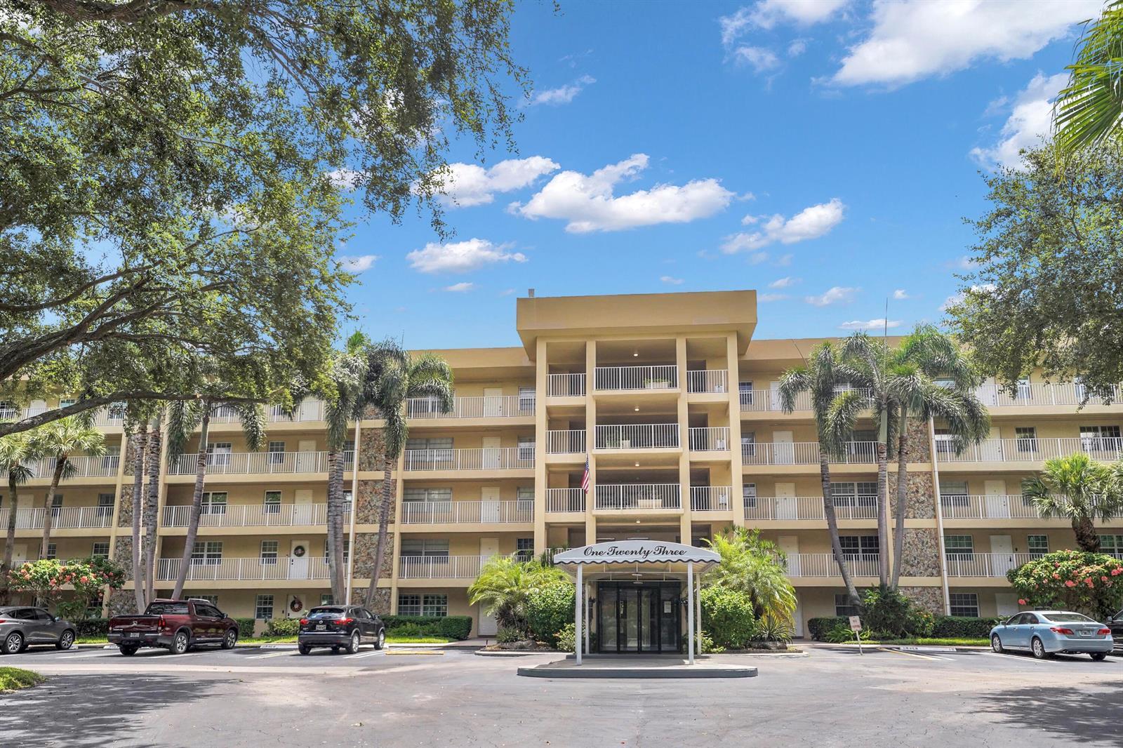 804 CYPRESS GROVE Lane # 210, Pompano Beach FL 33069