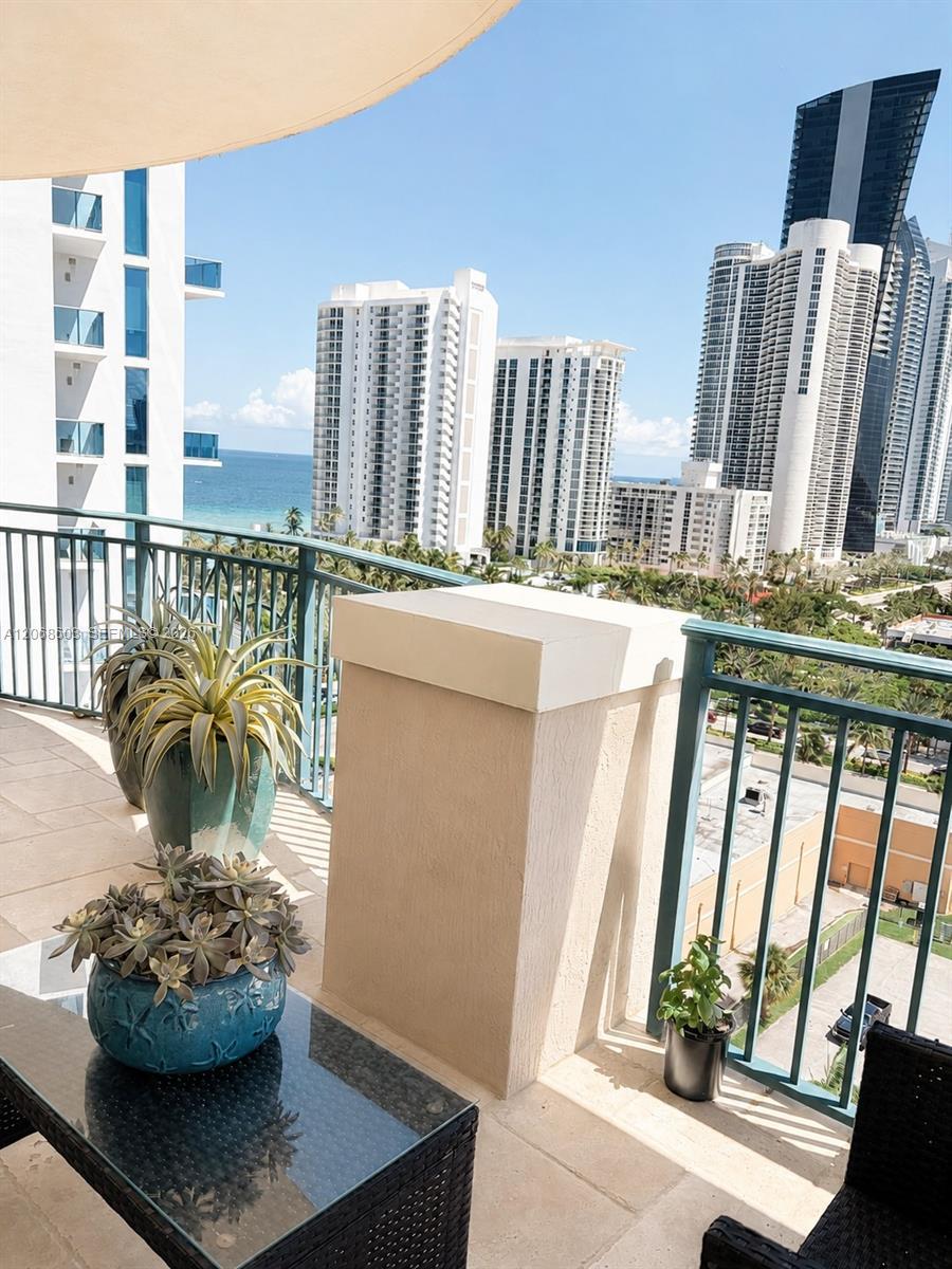 17555 SW Atlantic Blvd, Sunny Isles Beach FL 33160