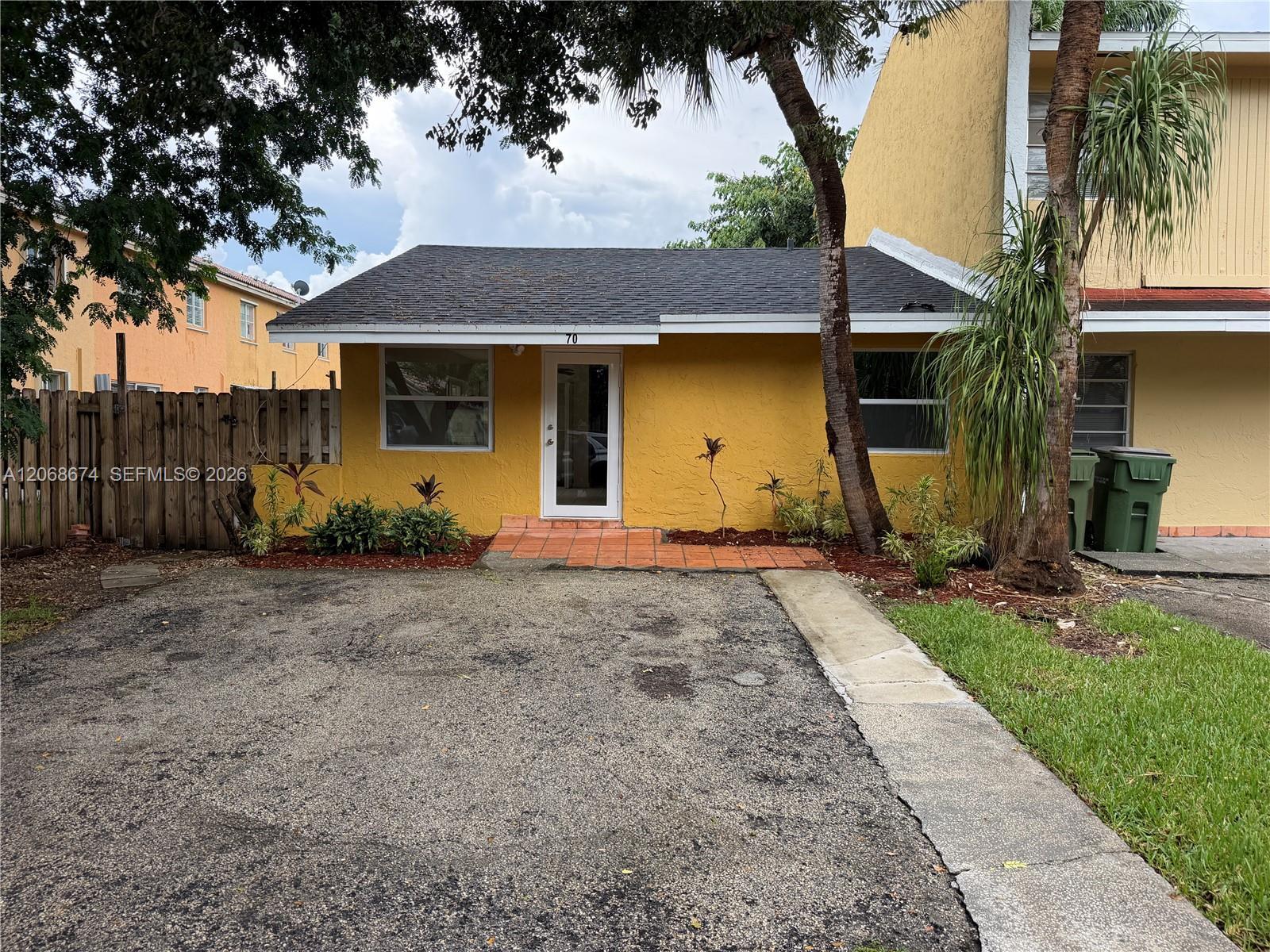 70 SW 14th Ter, Homestead FL 33030