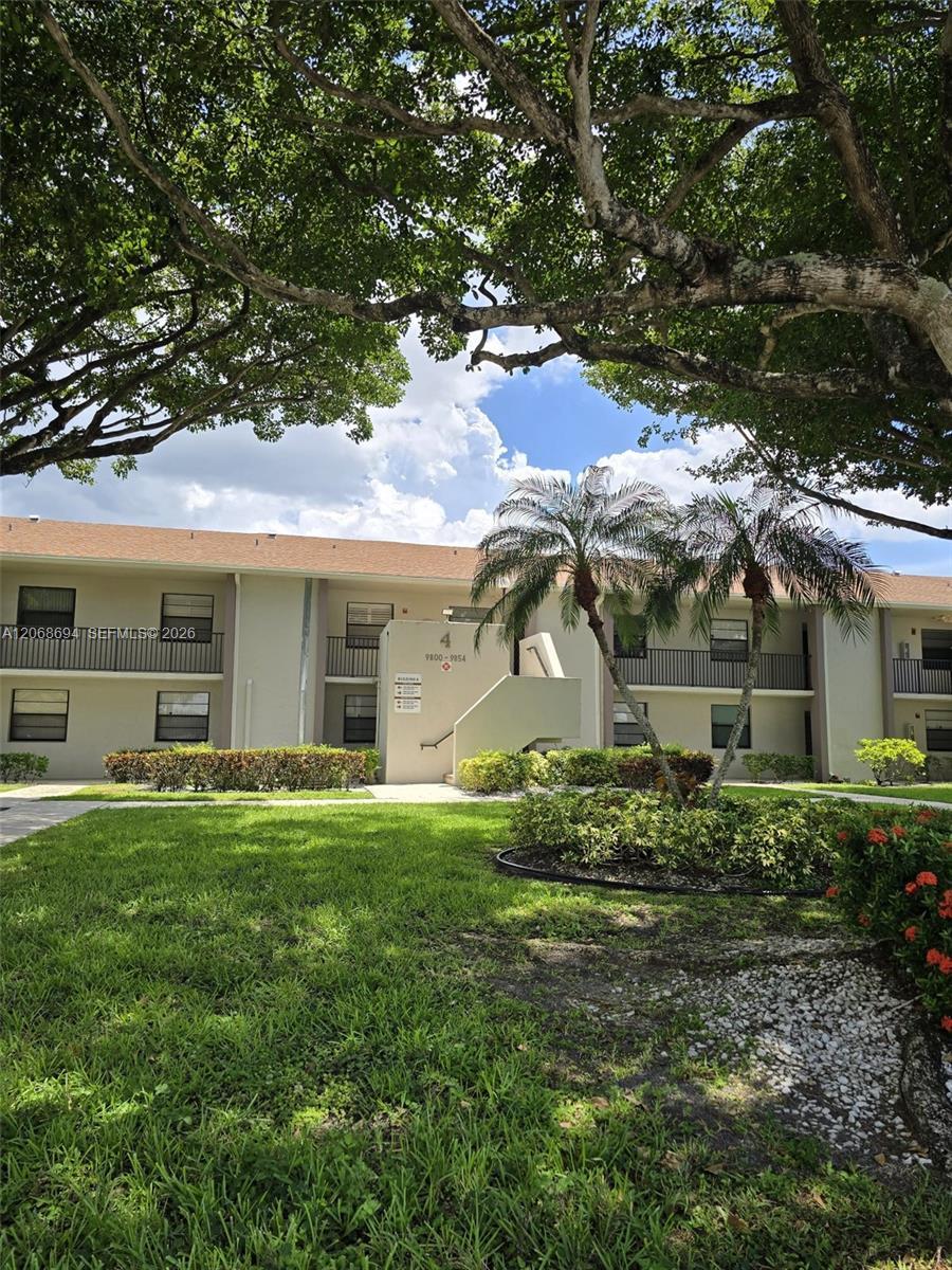 9830 W Mcnab Rd # 208, Tamarac FL 33321