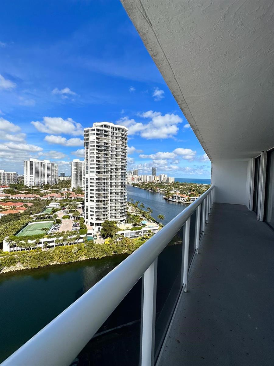 20515 E Country Club Dr # 1949, Aventura FL 33180