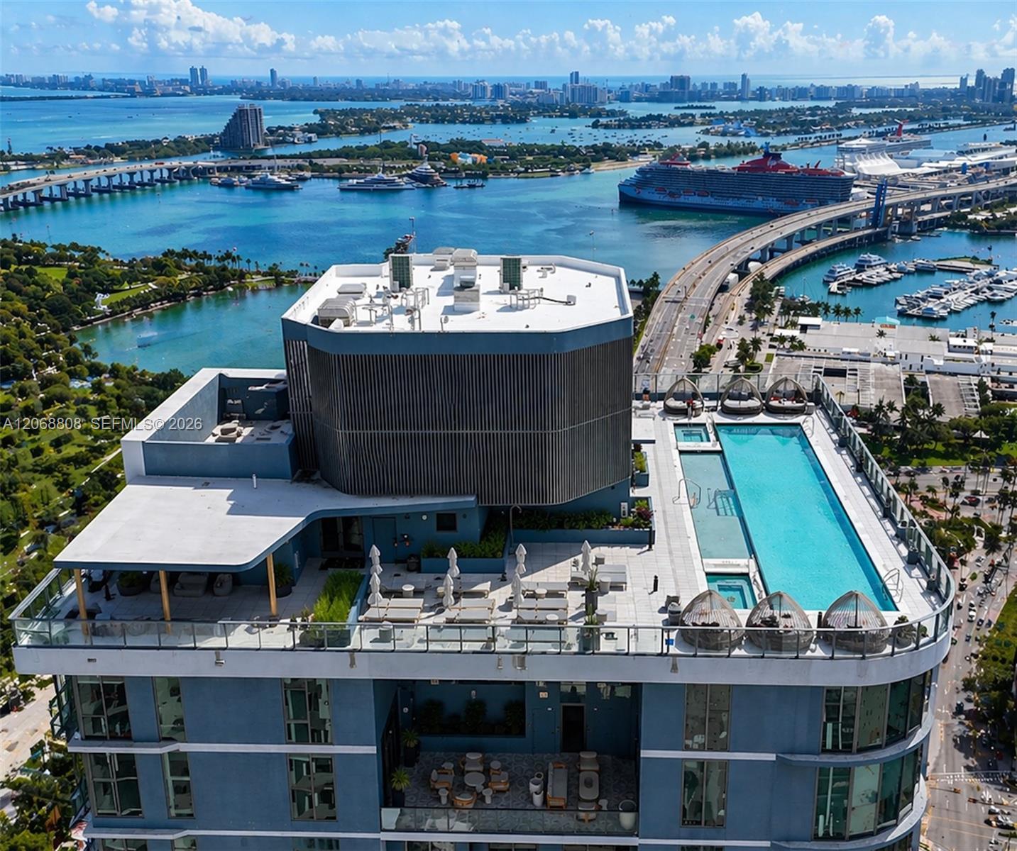 121 NE 5th St # 2110, Miami FL 33132