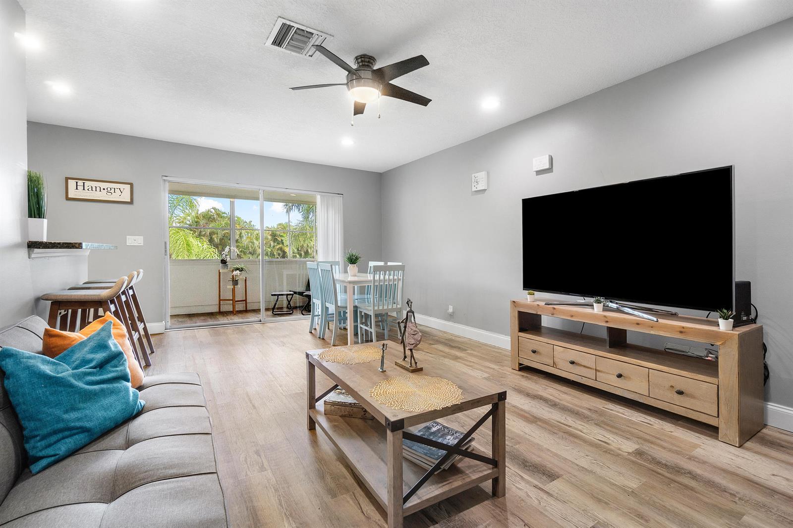126 Sparrow Drive # 11B, Royal Palm Beach FL 33411
