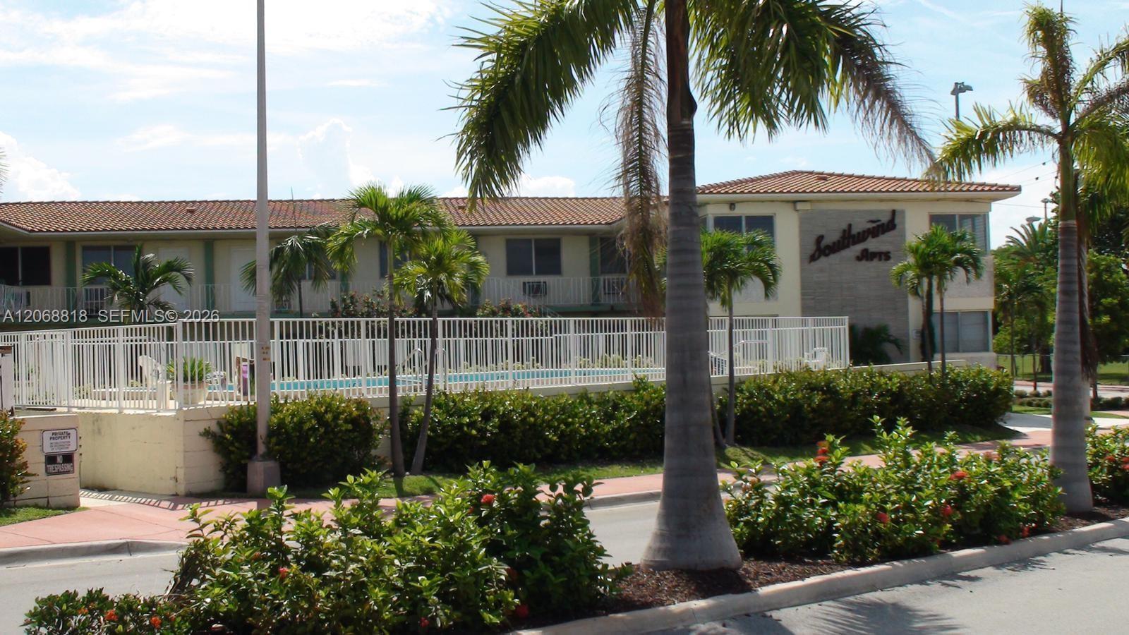 2 S Shore Dr # 15, Miami Beach FL 33141