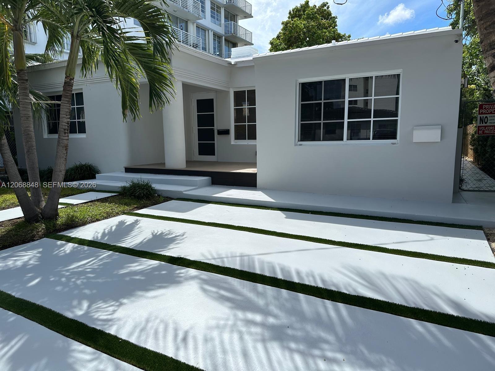 7820 Carlyle Ave, Miami Beach FL 33141