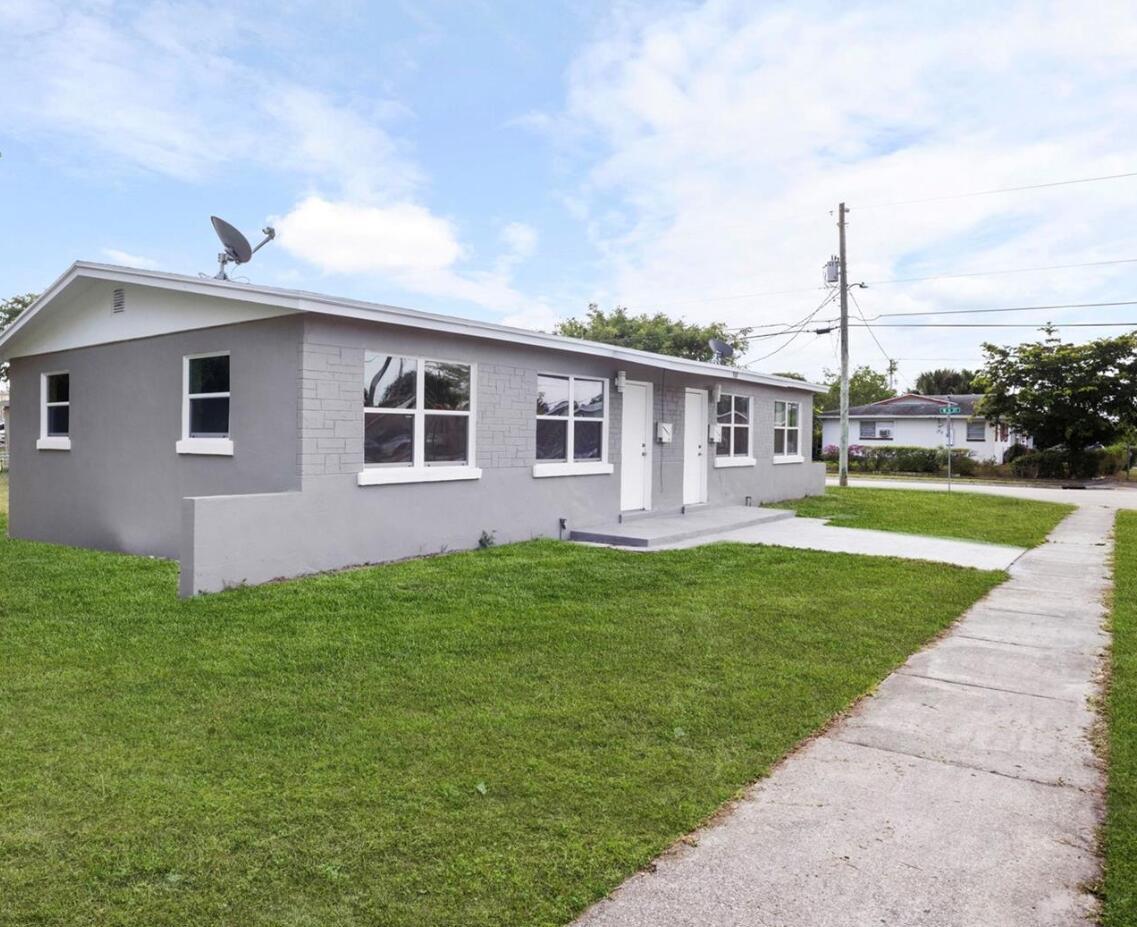968 W 9TH Street # B2, Riviera Beach FL 33404