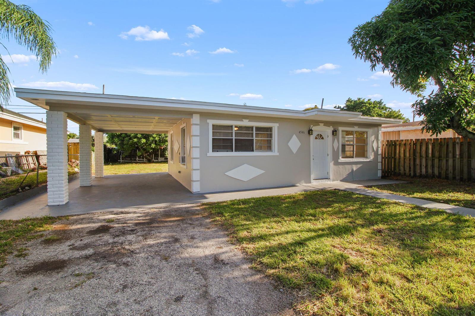 4546 CARVER Street, FL 33463