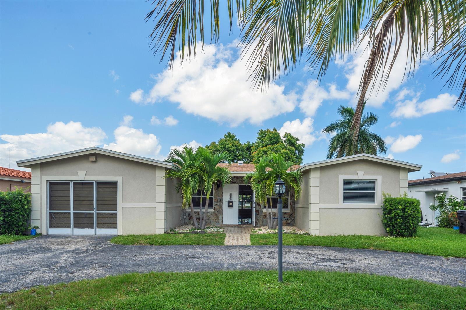 4921 NW 39TH Street, Lauderdale Lakes FL 33319