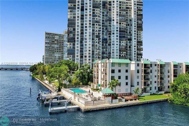 2201 Brickell Ave # 96, Miami FL 33129