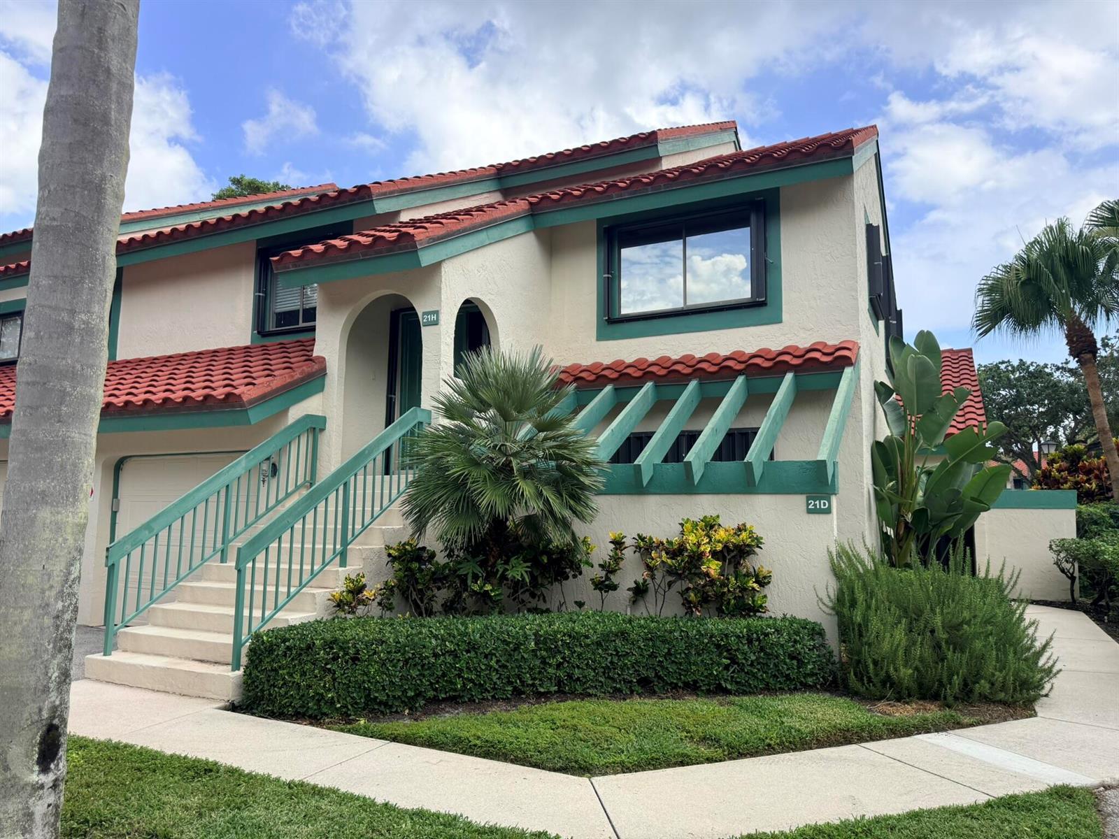 21 Lexington Lane W # H, Palm Beach Gardens FL 33418