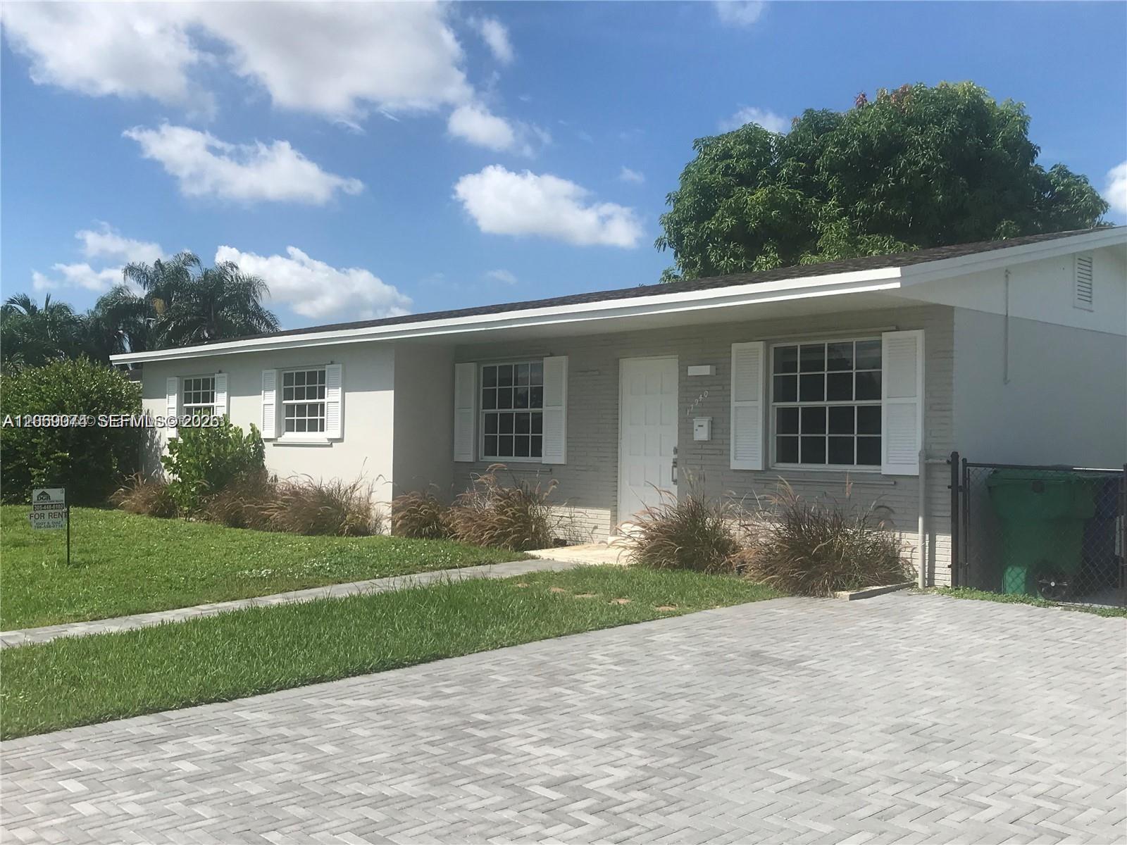 17940 NW 85th Ave, Hialeah FL 33015