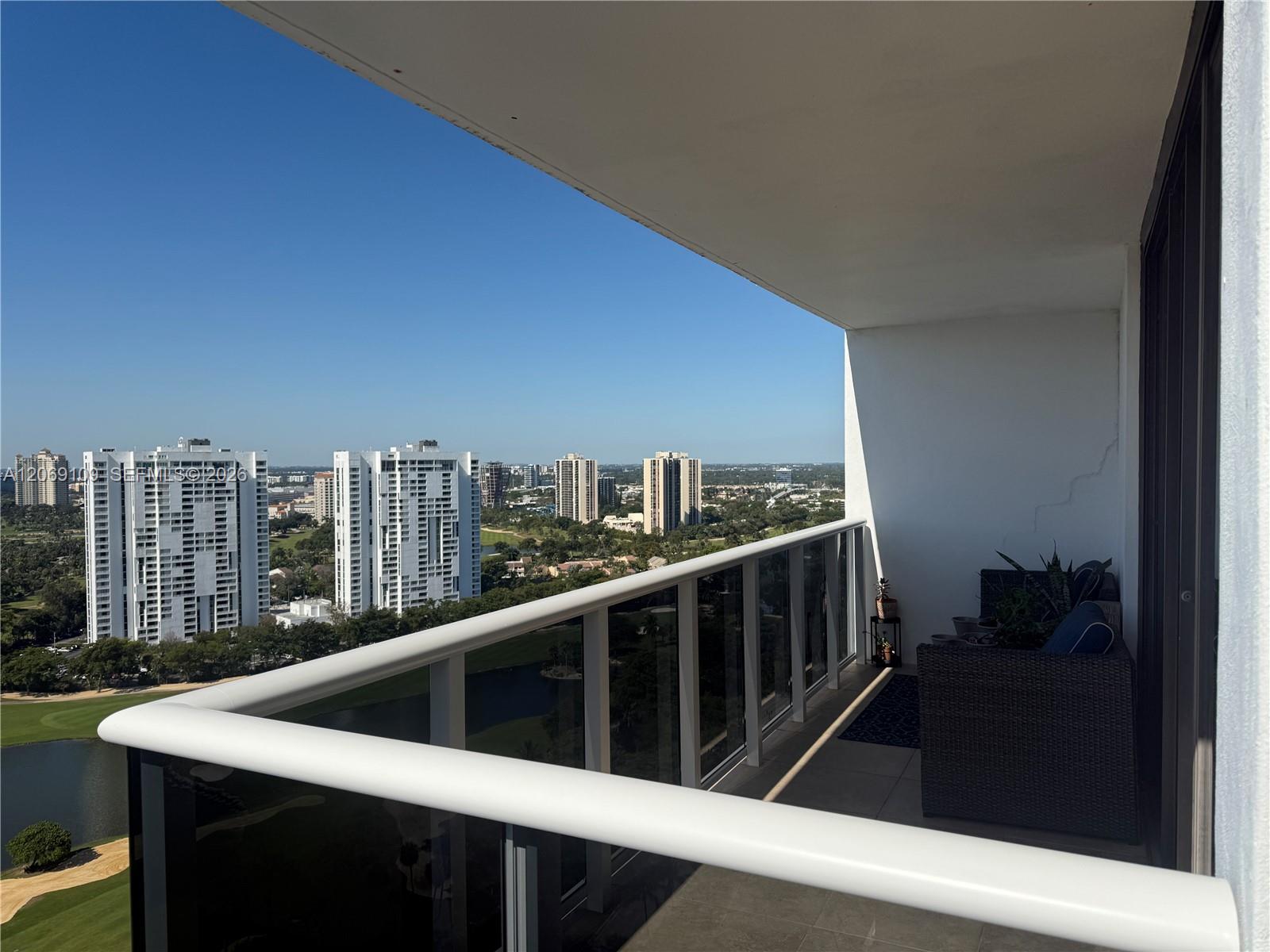 3625 N Country Club Dr, Aventura FL 33180