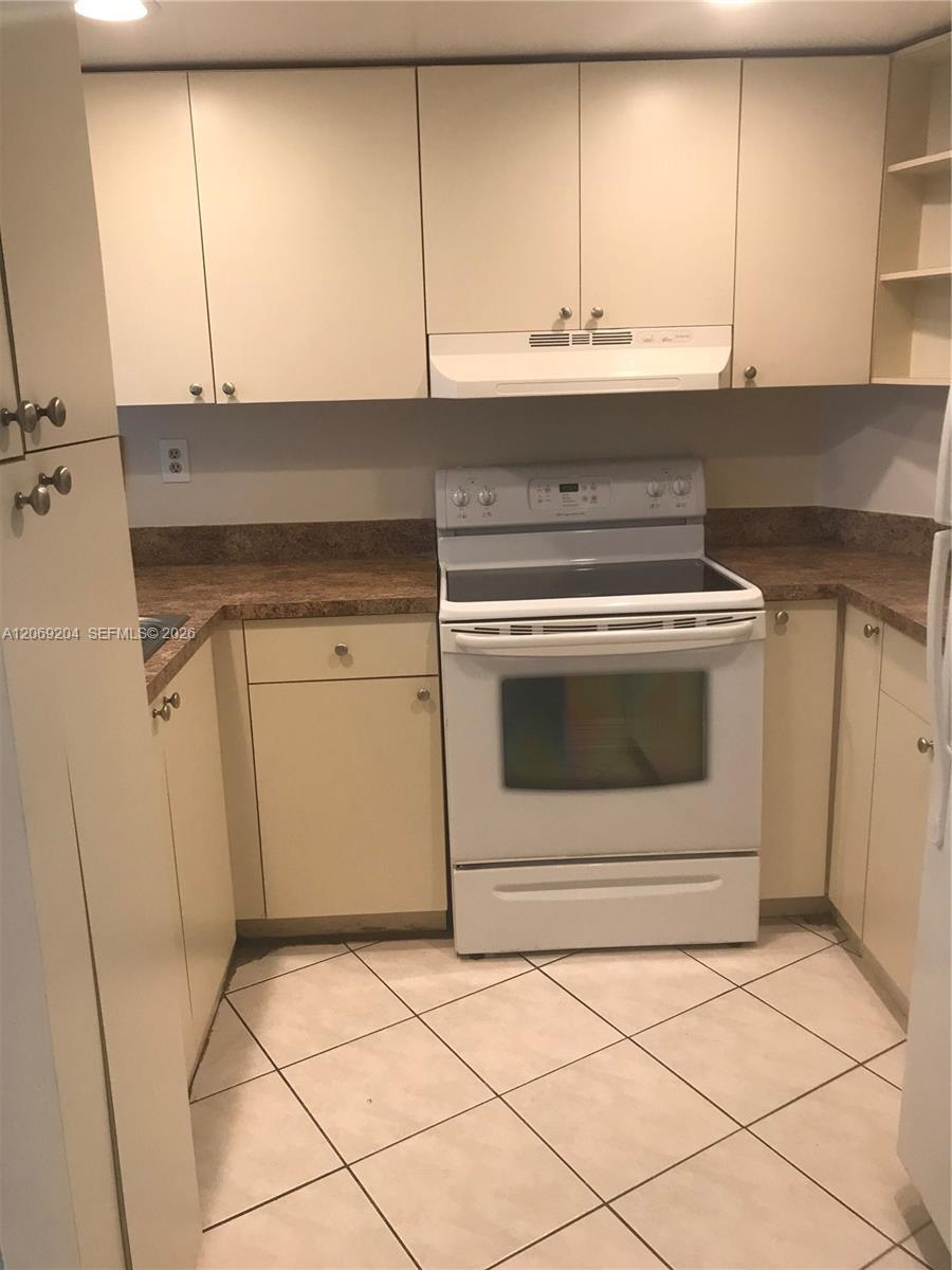 7125 NW 186th St # B106, Hialeah FL 33015